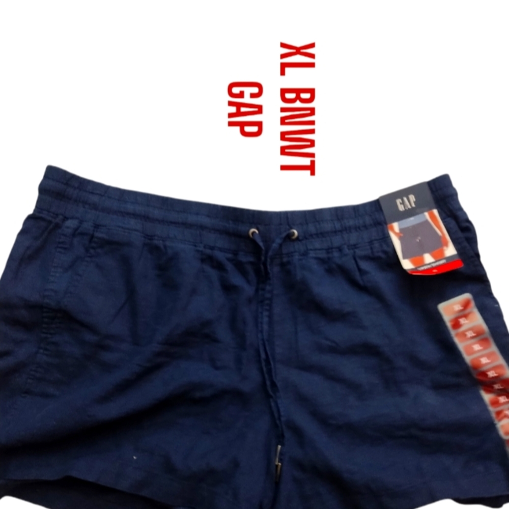 New with tags GAP shorts XL